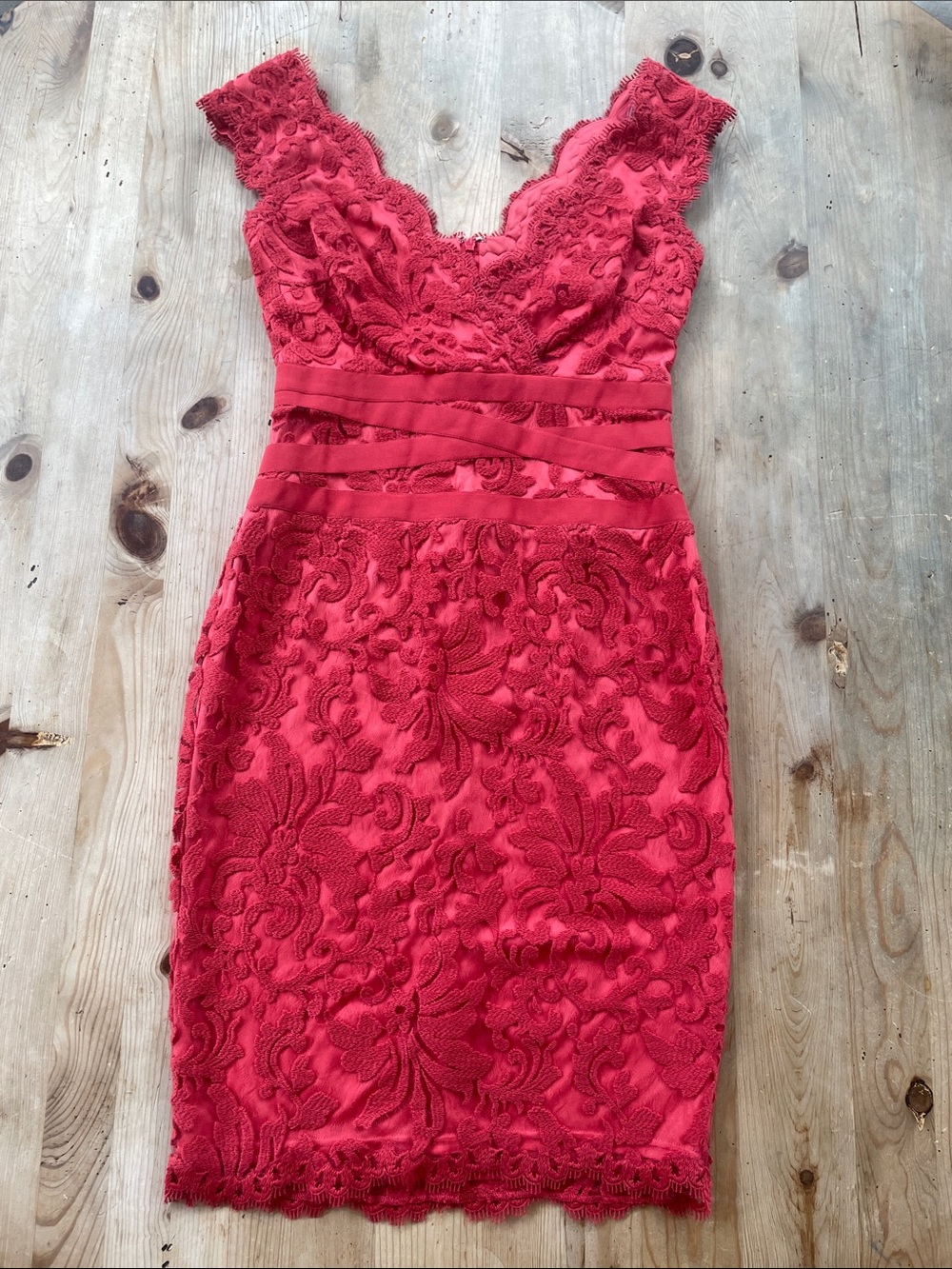 Tadashi Shoji Fuchsia Lace Cocktail Dress Size 4 Floral Designer Occasion